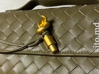 Genți italiene din piele naturală