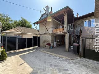 Продаётся дом в центре Бельц  ул. Чапаева