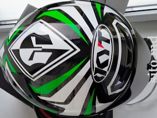 Мотошлемы - фото 2